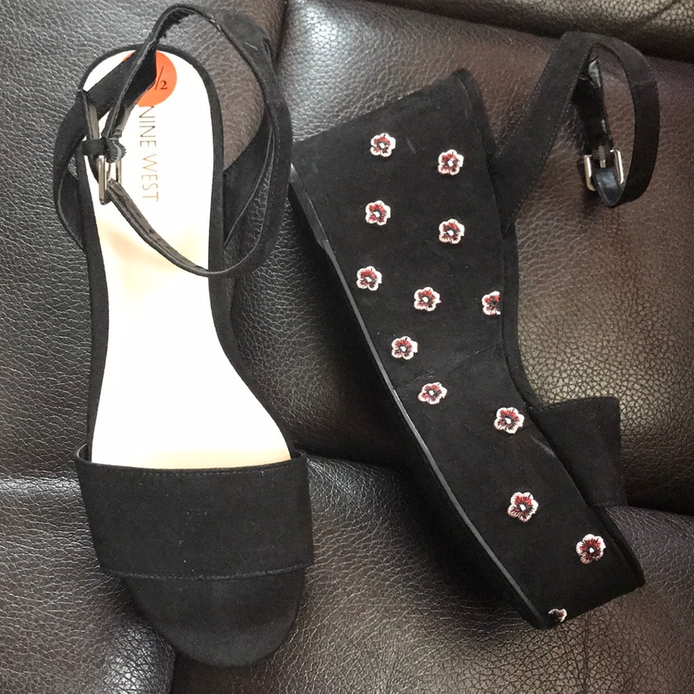 NWT Nine West 4” wedge heels size 9.5